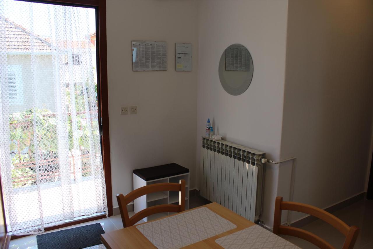 ביוגראד נה מורו Apartments Kekel מראה חיצוני תמונה