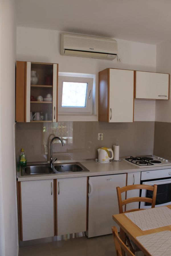 ביוגראד נה מורו Apartments Kekel מראה חיצוני תמונה