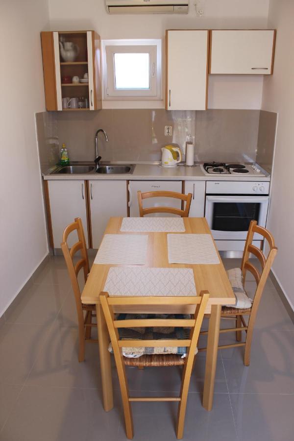 ביוגראד נה מורו Apartments Kekel מראה חיצוני תמונה