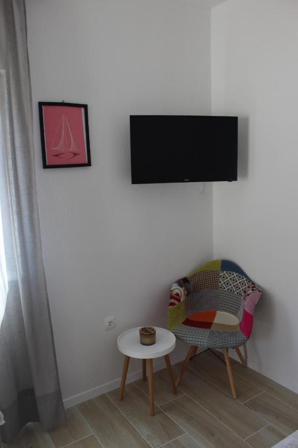 ביוגראד נה מורו Apartments Kekel מראה חיצוני תמונה