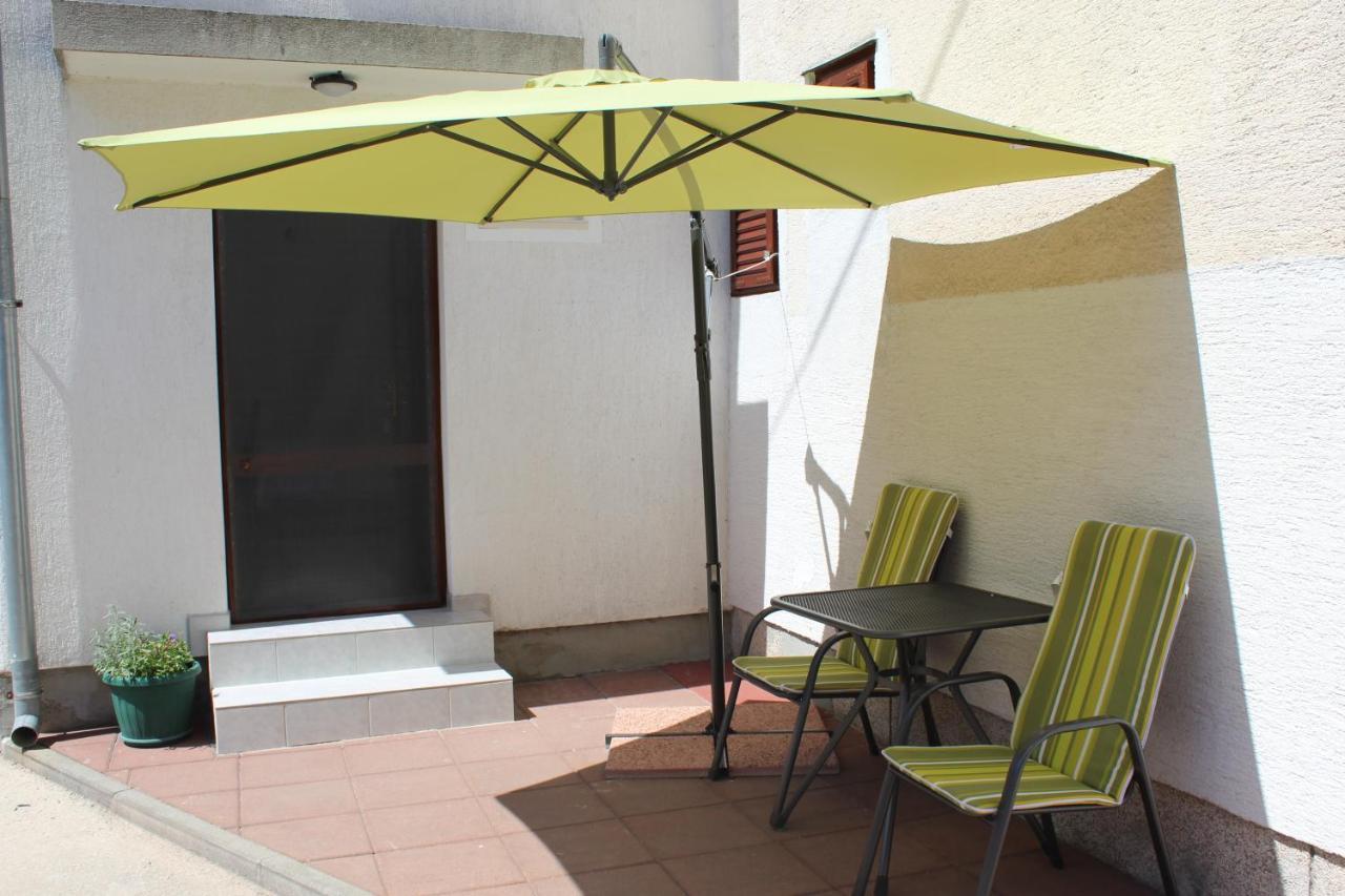 ביוגראד נה מורו Apartments Kekel מראה חיצוני תמונה