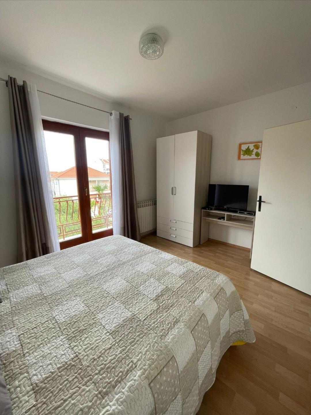 ביוגראד נה מורו Apartments Kekel מראה חיצוני תמונה