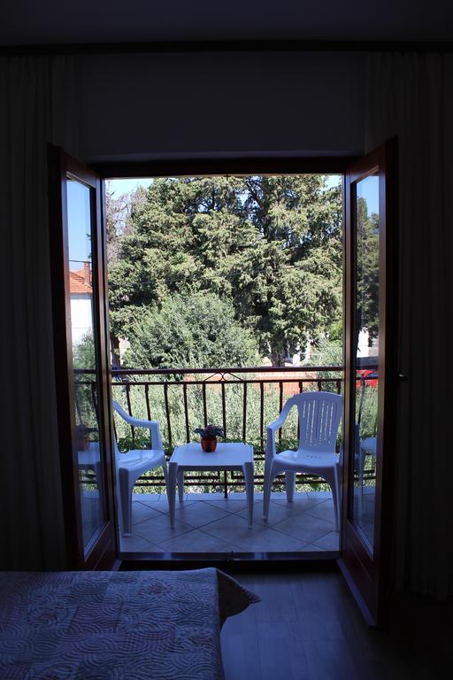 ביוגראד נה מורו Apartments Kekel מראה חיצוני תמונה