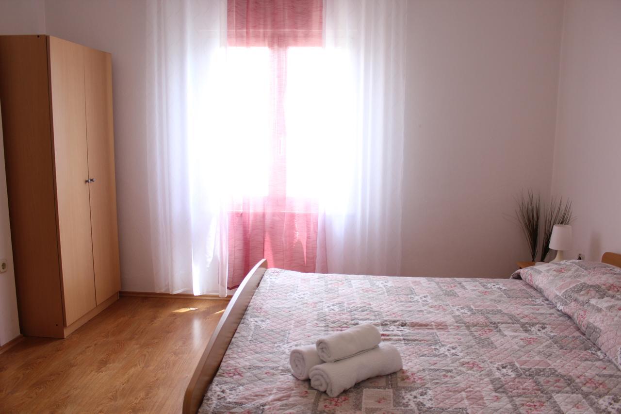 ביוגראד נה מורו Apartments Kekel מראה חיצוני תמונה