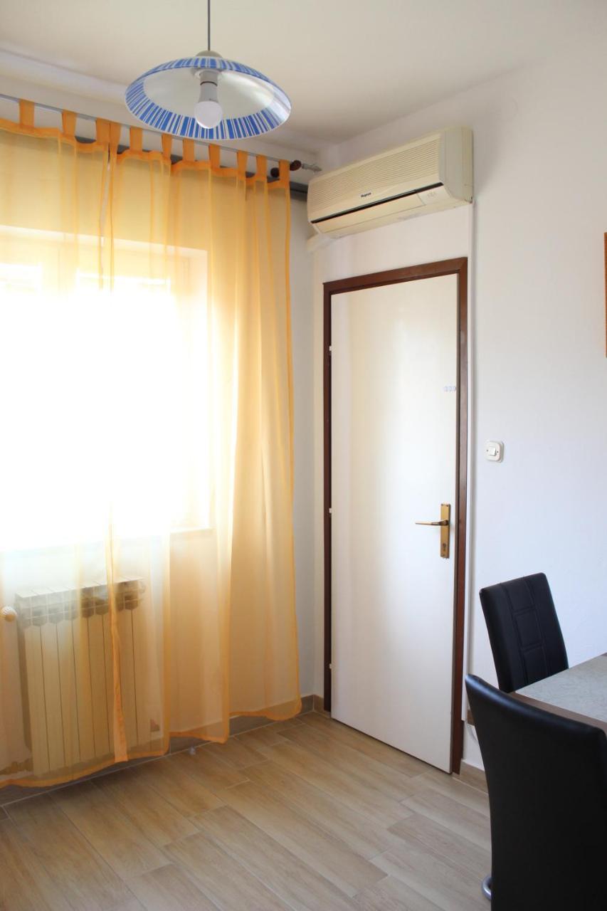ביוגראד נה מורו Apartments Kekel מראה חיצוני תמונה