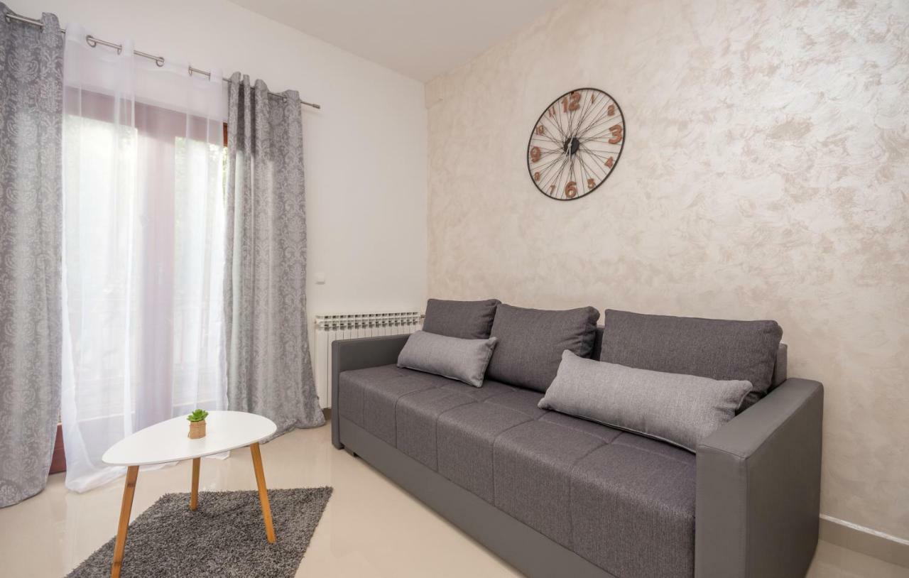 ביוגראד נה מורו Apartments Kekel מראה חיצוני תמונה