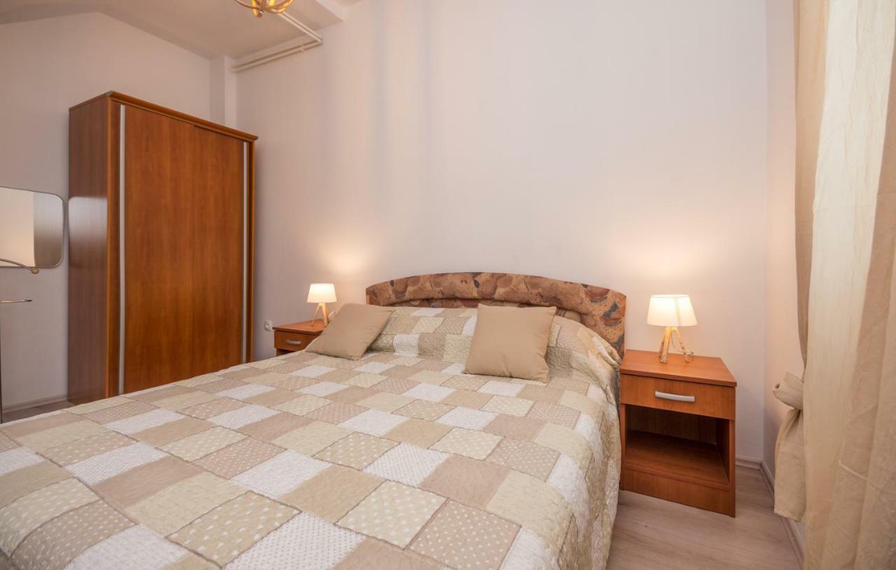 ביוגראד נה מורו Apartments Kekel מראה חיצוני תמונה