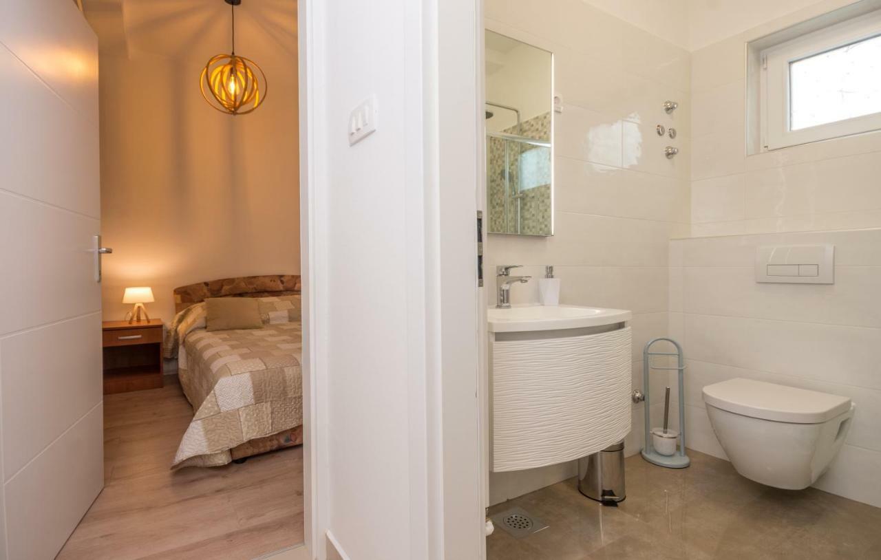 ביוגראד נה מורו Apartments Kekel מראה חיצוני תמונה